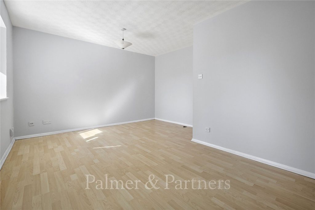 Property photo 3 of 7 Reception Room