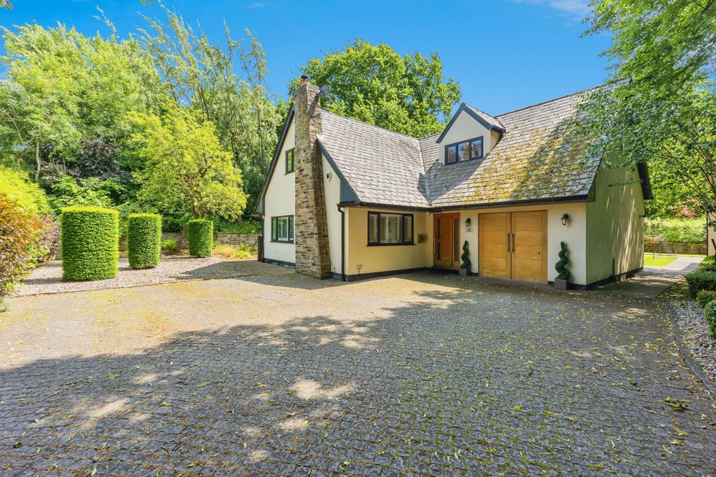 Property photo 1 of 30