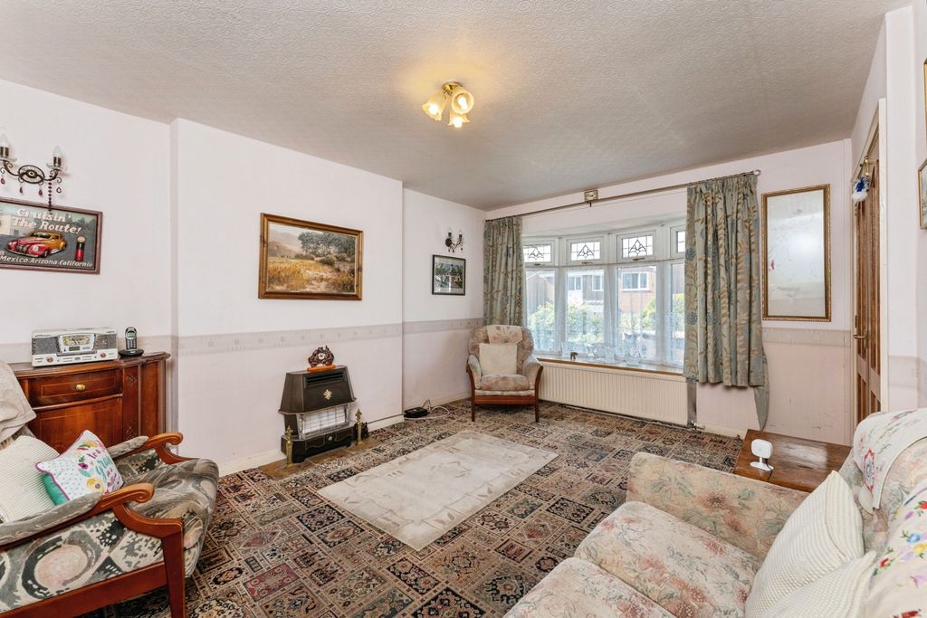 Property photo 3 of 20 Pbox-Img.Jpg