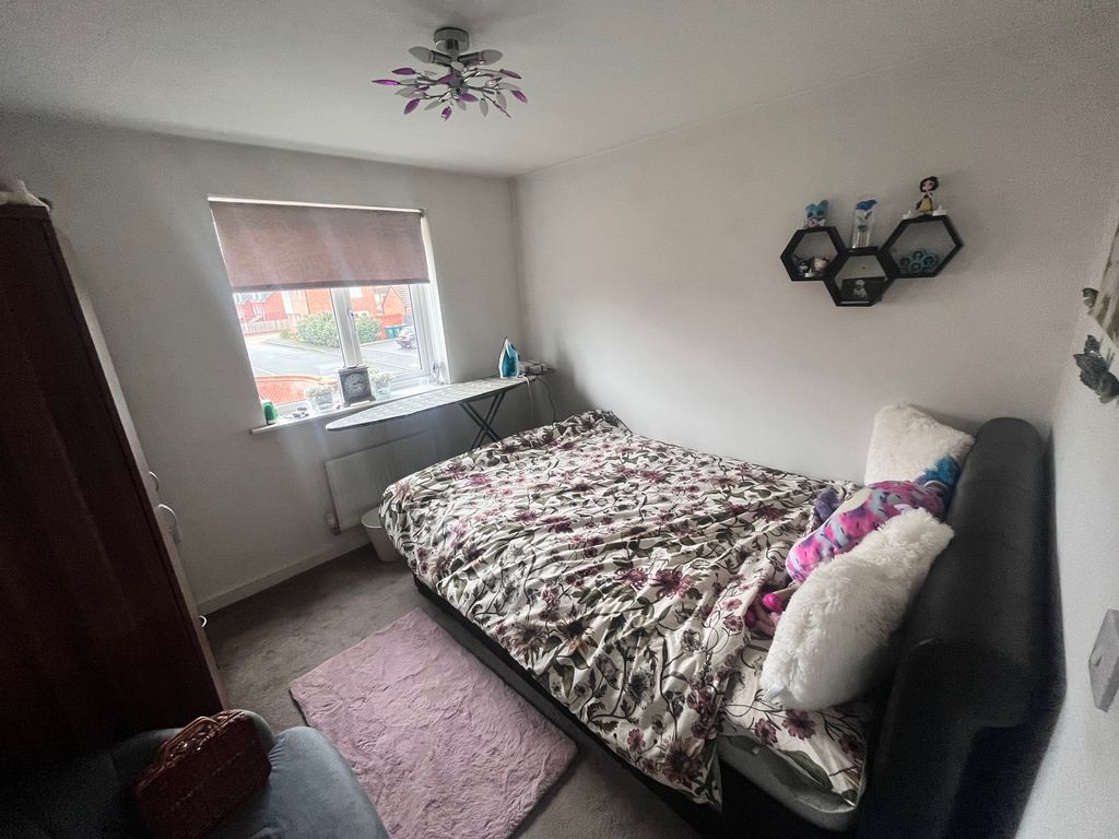 Property photo 2 of 11 Image