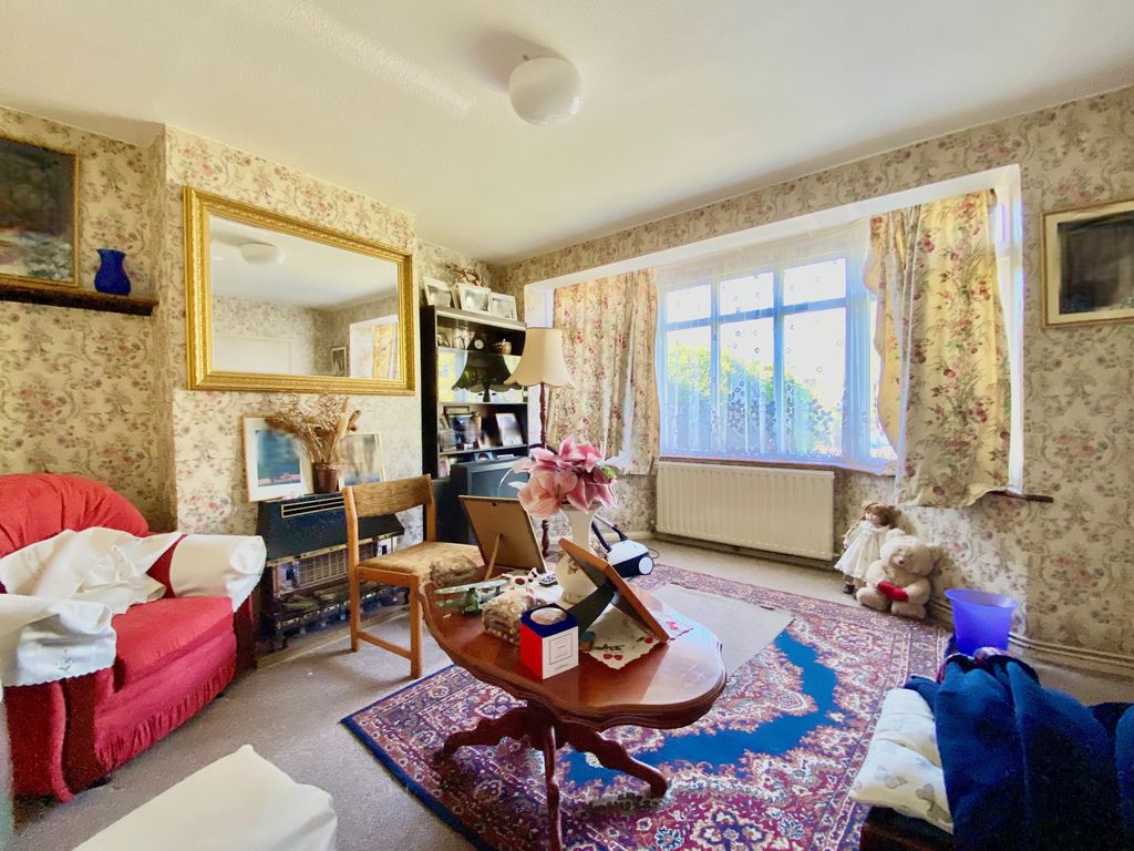 Property photo 3 of 21