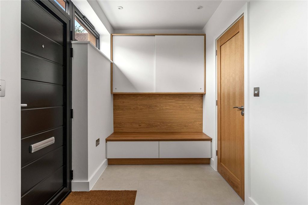 Property photo 2 of 26 Picture No. 24