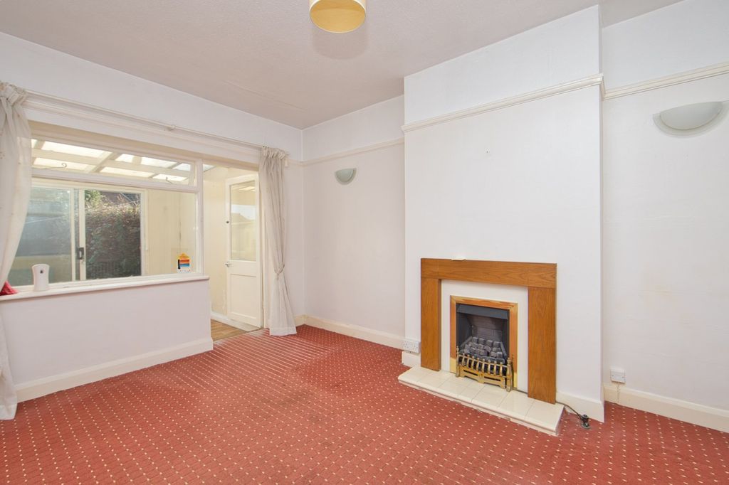 Property photo 2 of 12 Picture 2