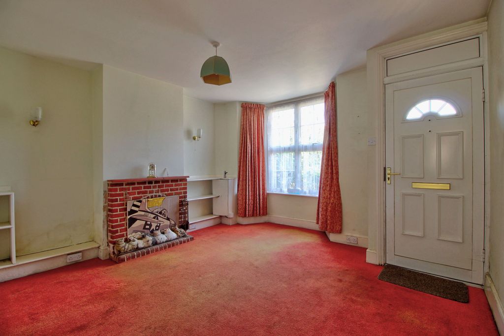 Property photo 3 of 18 Living Room With Bay Window