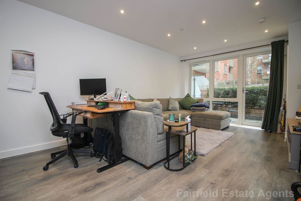 Property photo 3 of 15