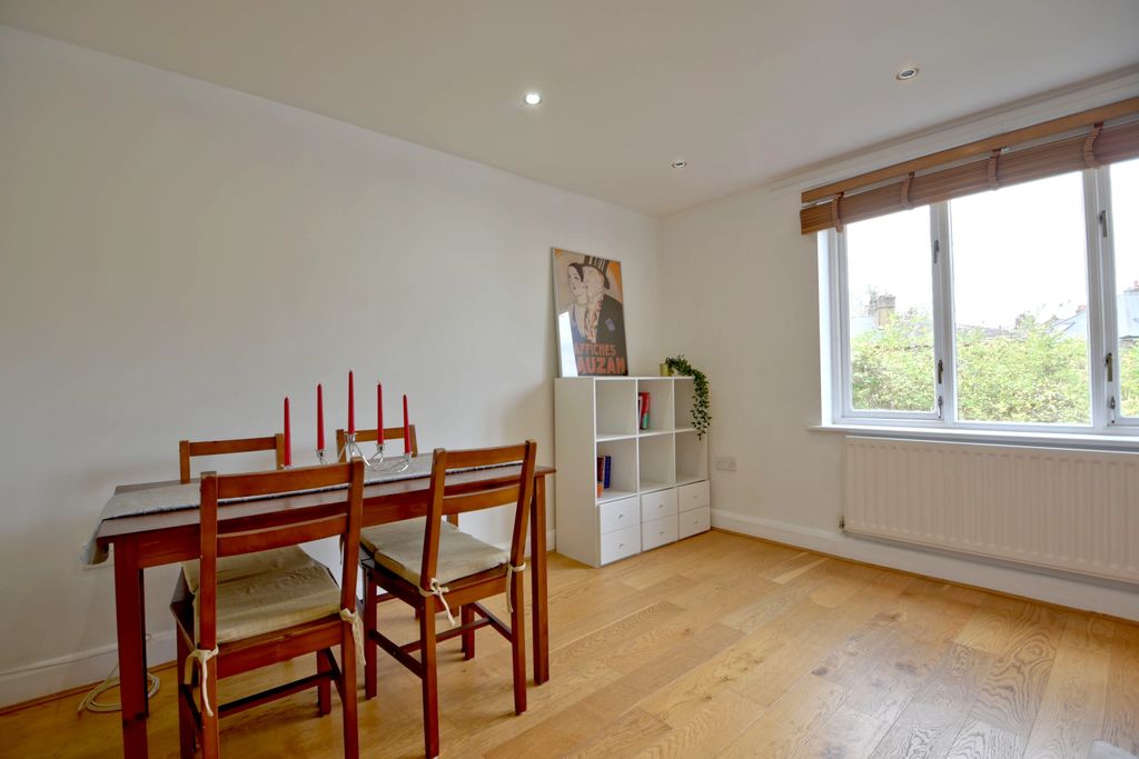 Property photo 3 of 8