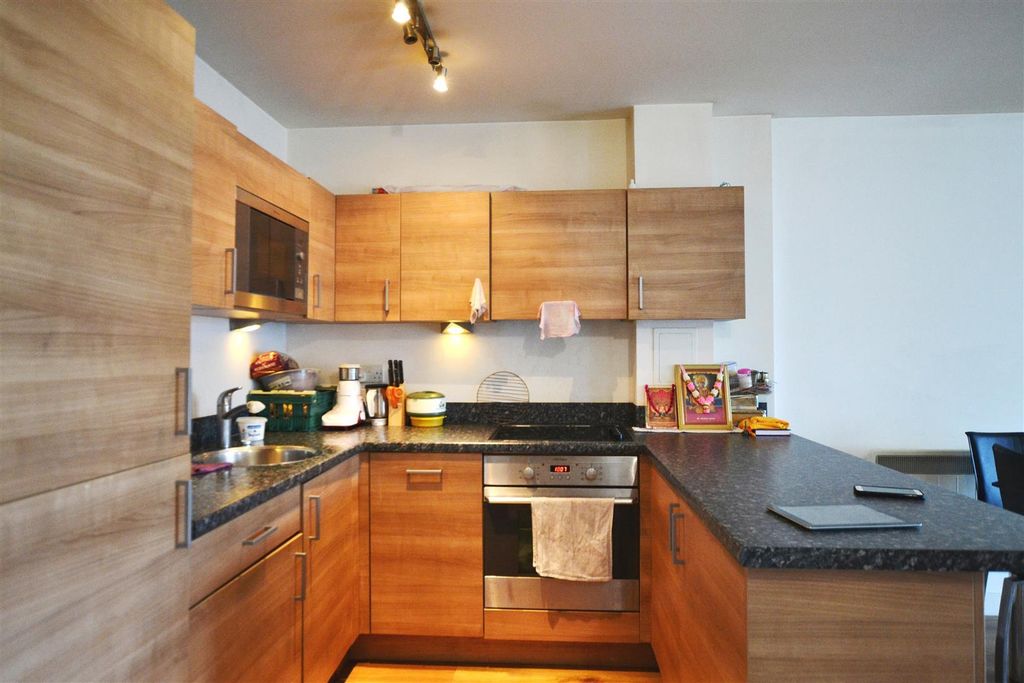 Property photo 3 of 8