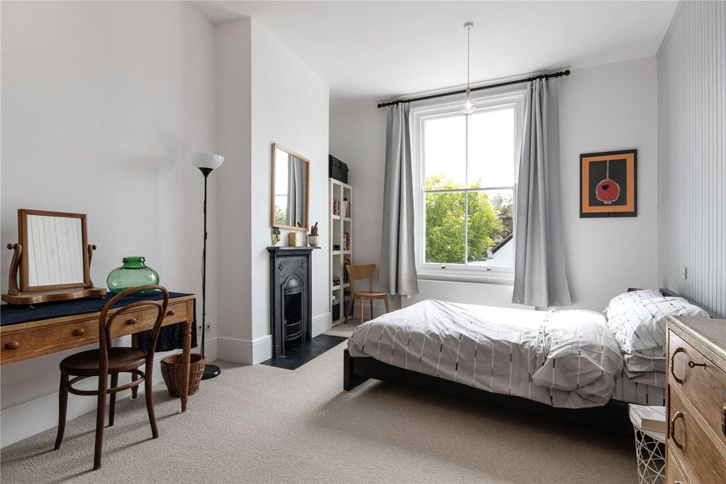 Additional image 15 of 5 bed terraced house for saleHigh Street, Oxted, Surrey RH8