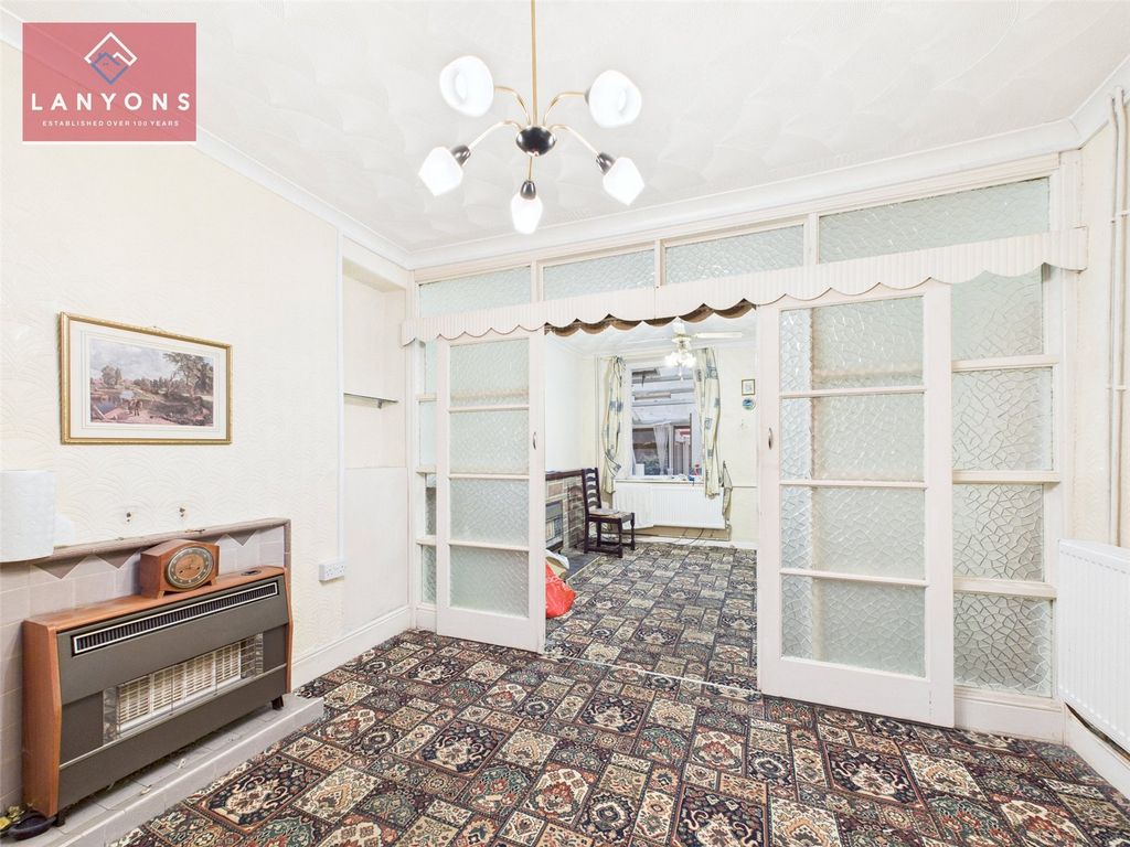 Property photo 3 of 12 Picture No. 05