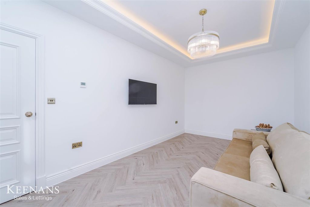 Property photo 3 of 40 2.Jpg