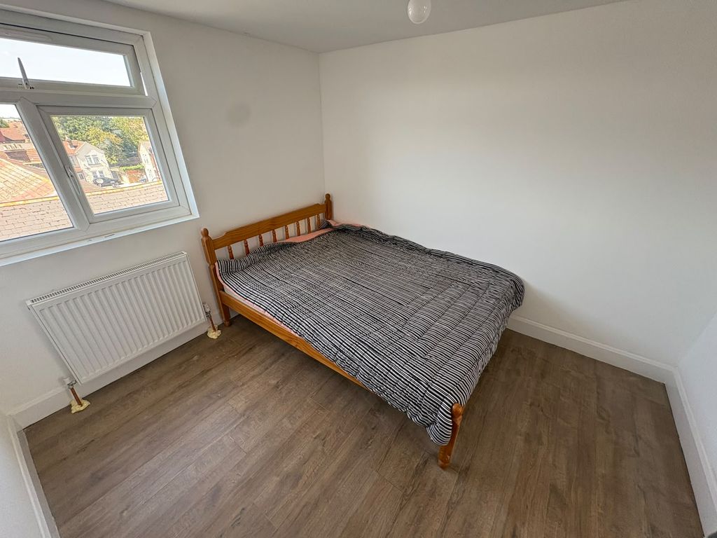 Property photo 1 of 5 1 Bed Flat To Rent King Street, Southall Ub2
