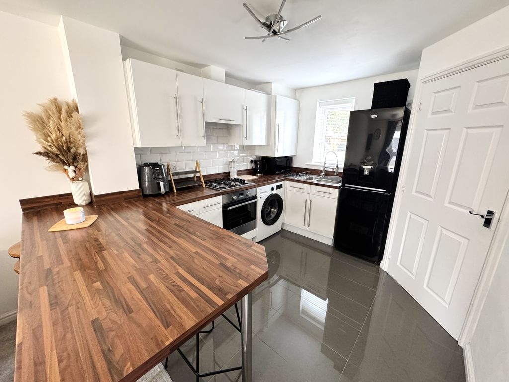 Property photo 3 of 20 Img_0668