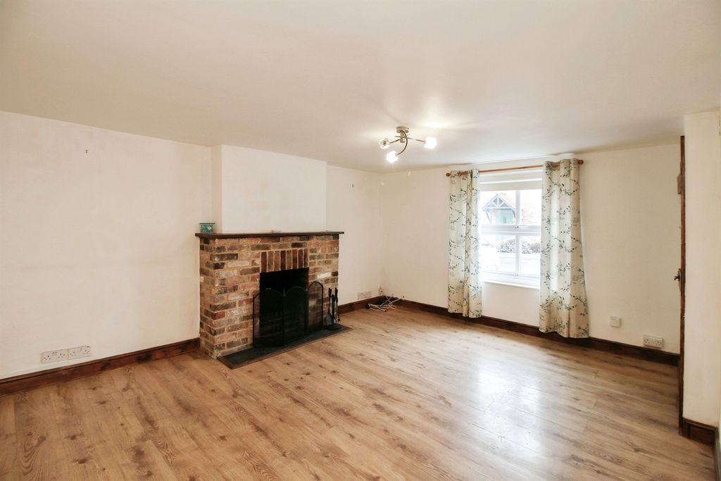 Property photo 3 of 12 Image