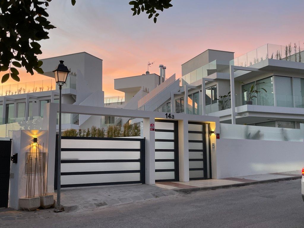 Property photo 1 of 20 Fa?Ade 3