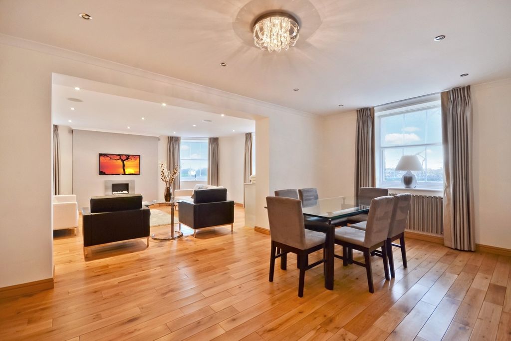 Property photo 3 of 12 Dining Room