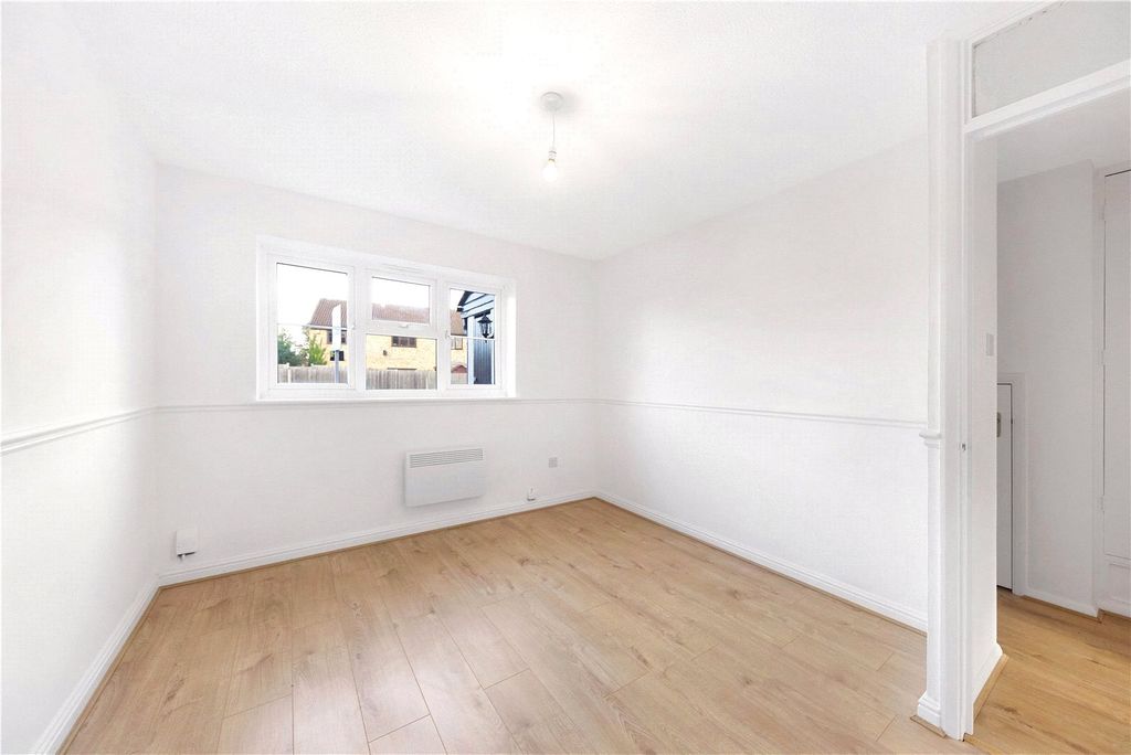 Property photo 3 of 7 Picture No. 10