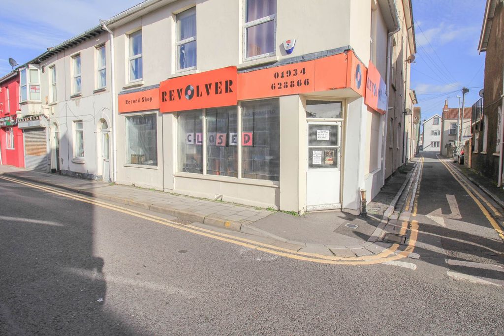 Property photo 1 of 2