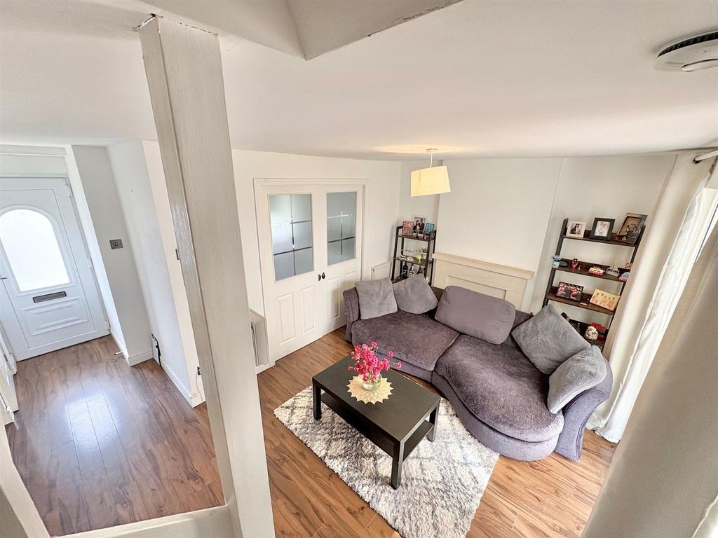 Property photo 2 of 12 Lounge 3.Jpg