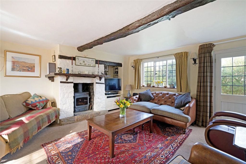 Property photo 2 of 14 Sitting Room