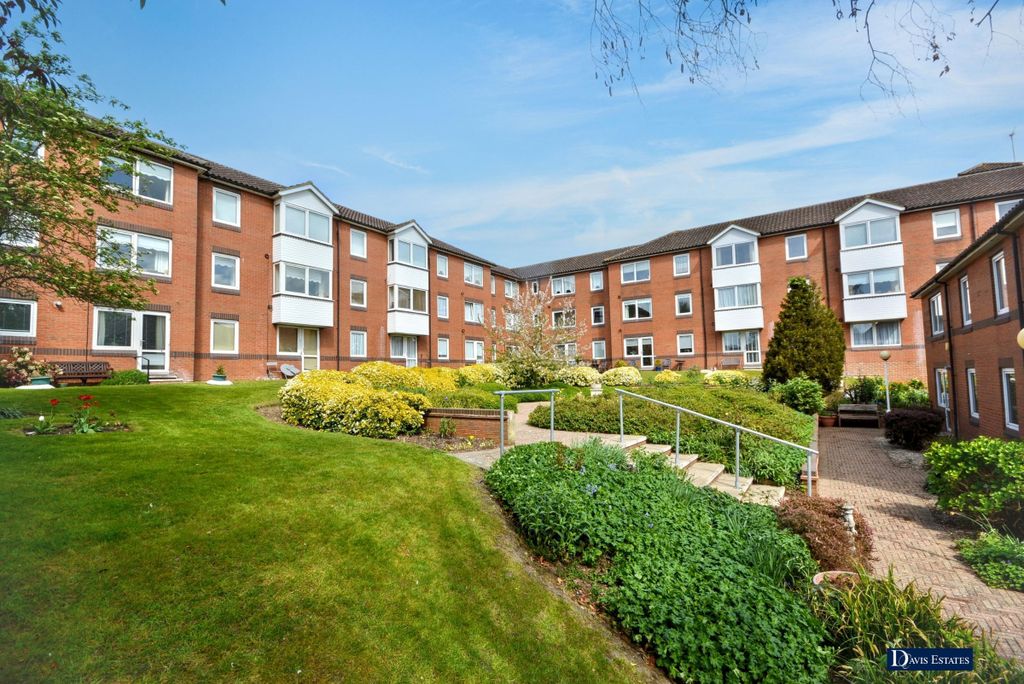 Property photo 1 of 8