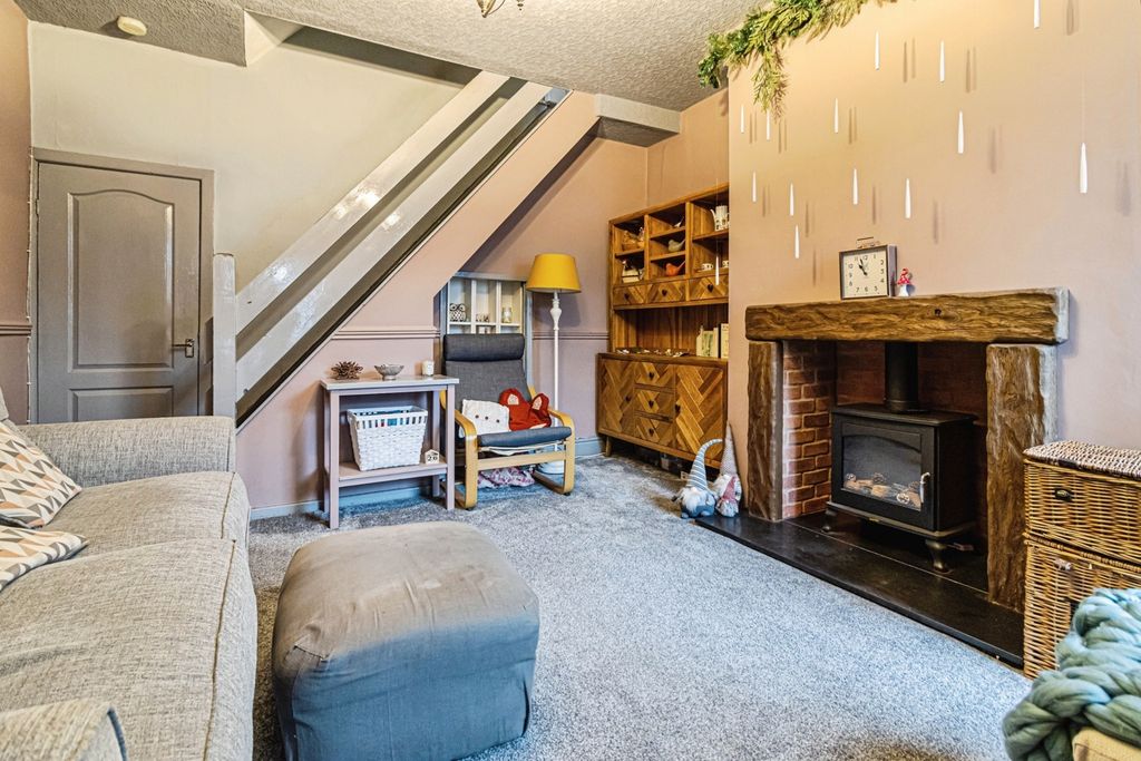 Property photo 2 of 8 Photo