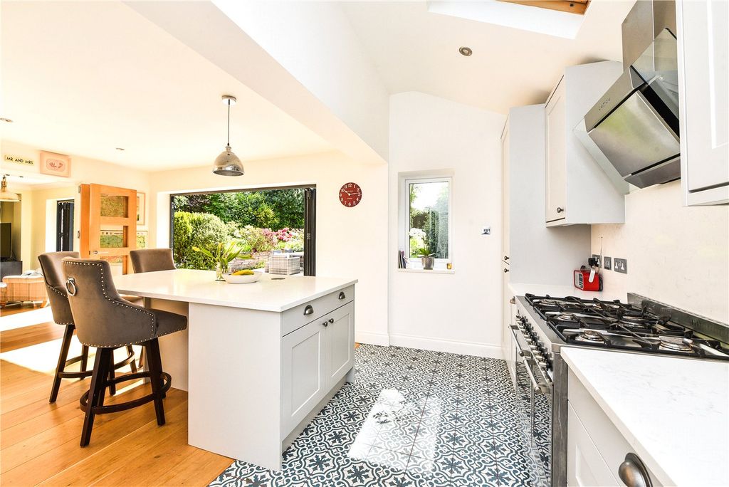 Property photo 3 of 17 Picture No. 13