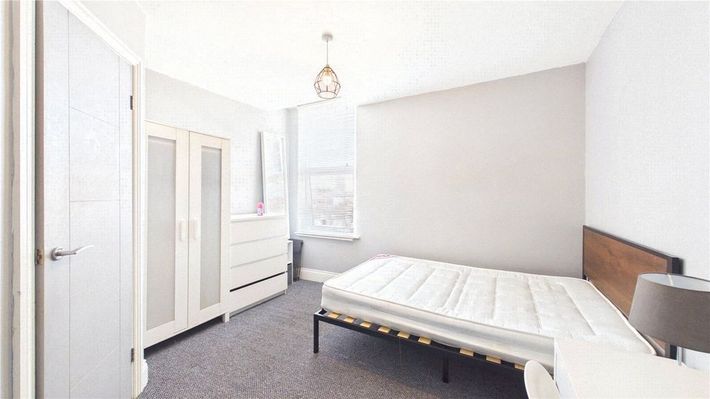 Property photo 1 of 12 Picture No. 09