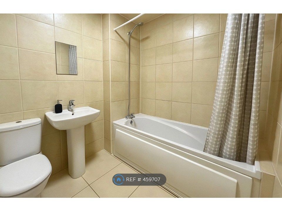Property photo 2 of 23 Bathroom