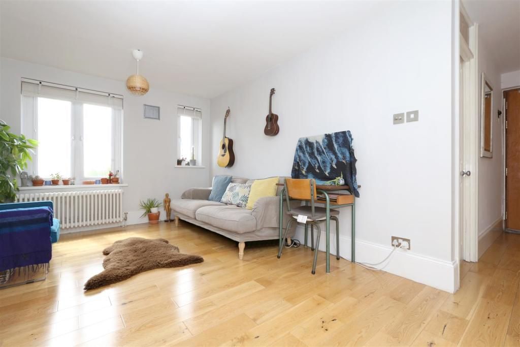 Property photo 3 of 12