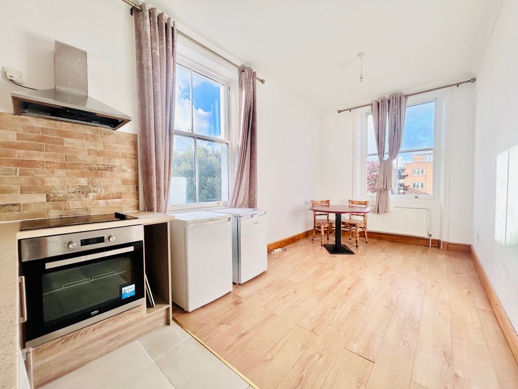 Property photo 1 of 10 Image