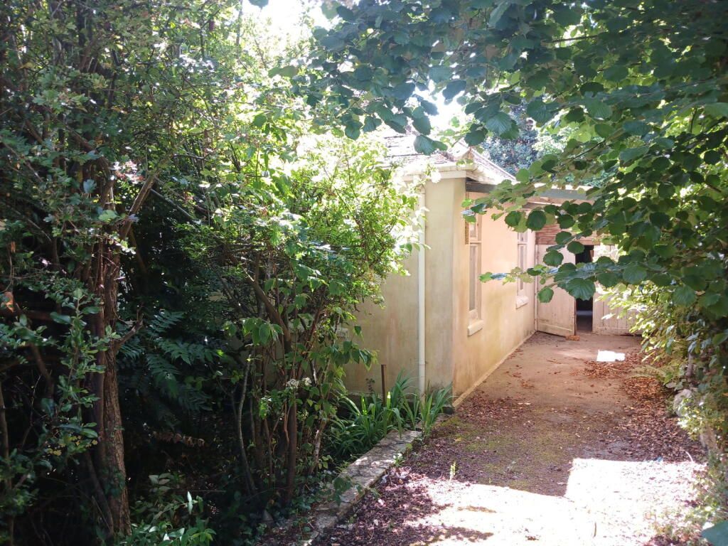 Property photo 1 of 11