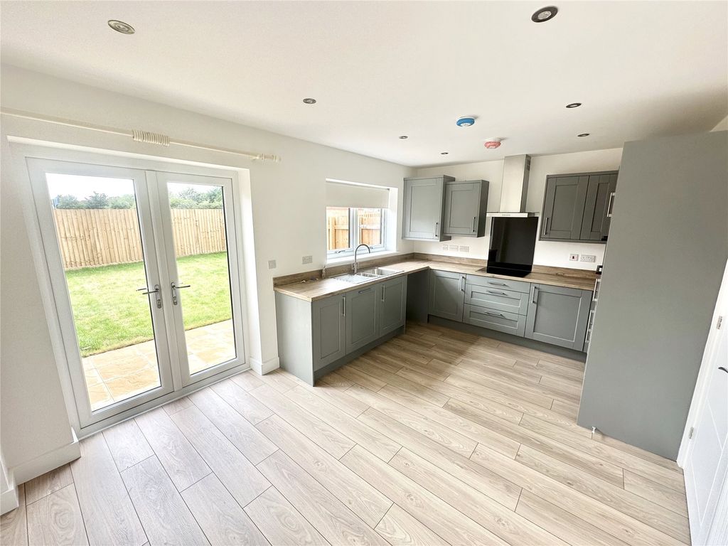 Property photo 2 of 11 Picture No. 06