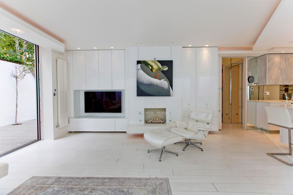 Property photo 2 of 21 Photo 4