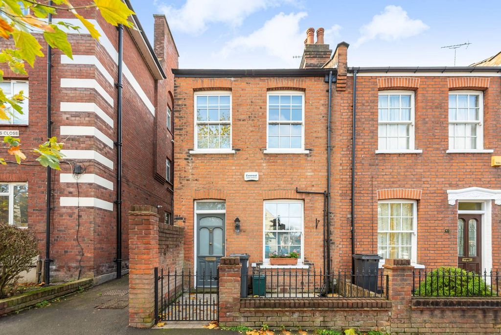 Property photo 1 of 9