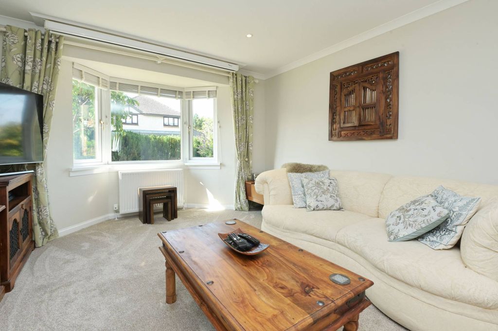 Property photo 3 of 31