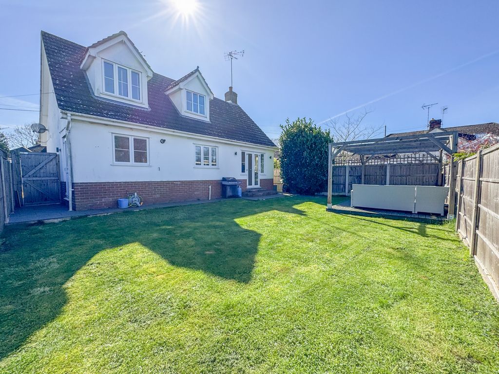 Property photo 2 of 25