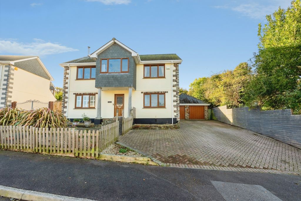 Property photo 1 of 24 Pbox-Img.Jpg