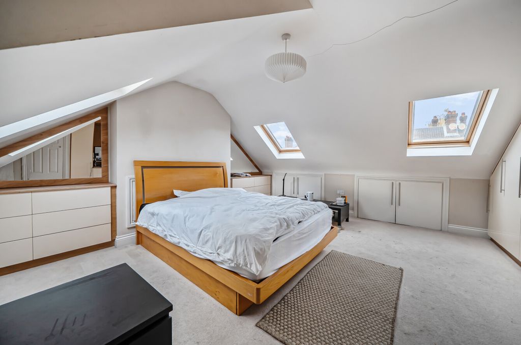 Property photo 3 of 13 1373163-1-6909F90...