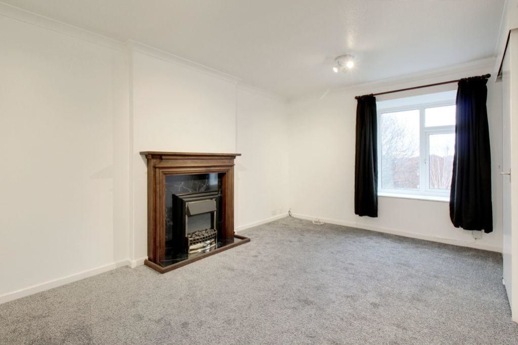 Property photo 2 of 9 Living Room 2