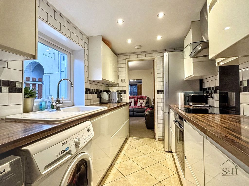 Property photo 2 of 13