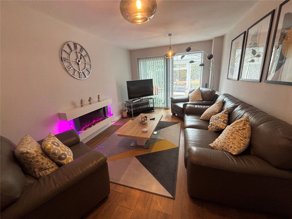 Property photo 2 of 24 Picture No. 12