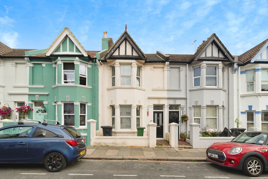 Property photo 1 of 17