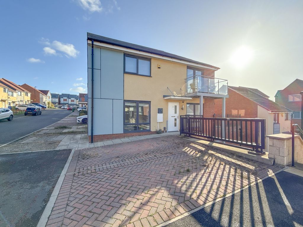 Property photo 1 of 12 External