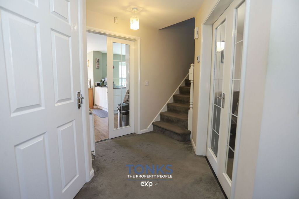 Property photo 2 of 18