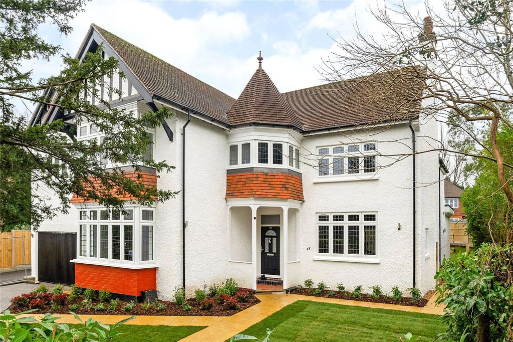 Property photo 1 of 17 Front