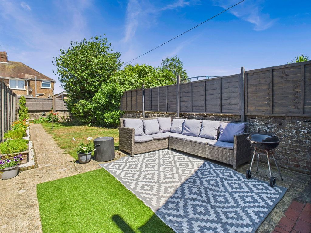 Property photo 2 of 13