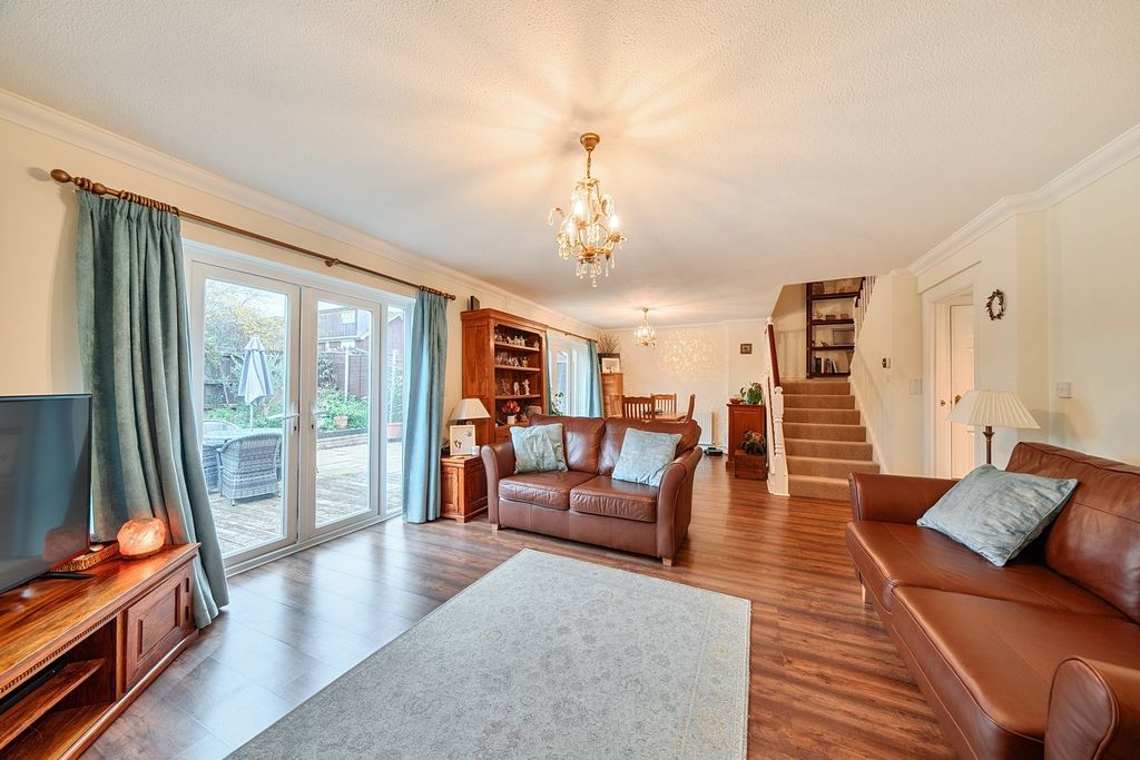 Property photo 3 of 24