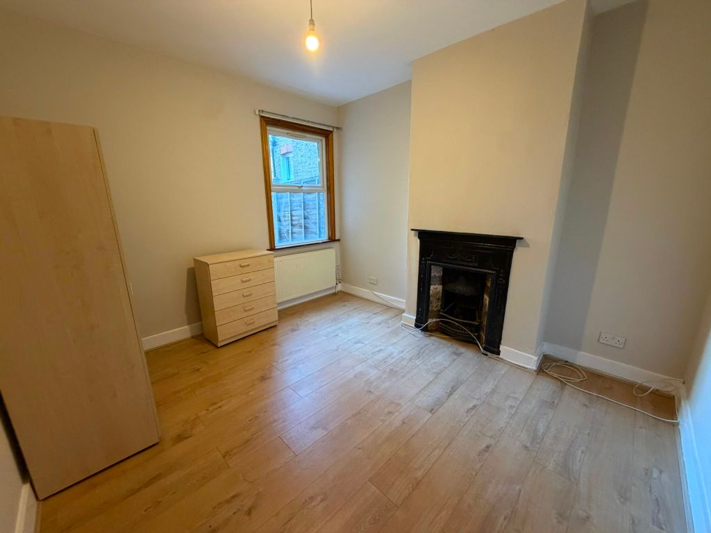 Property photo 3 of 6