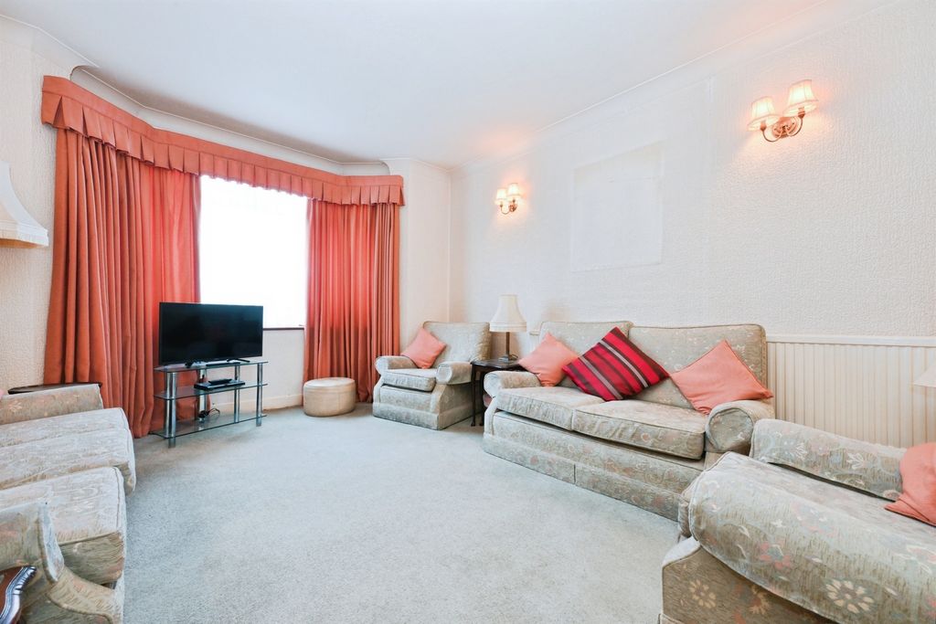 Property photo 2 of 24