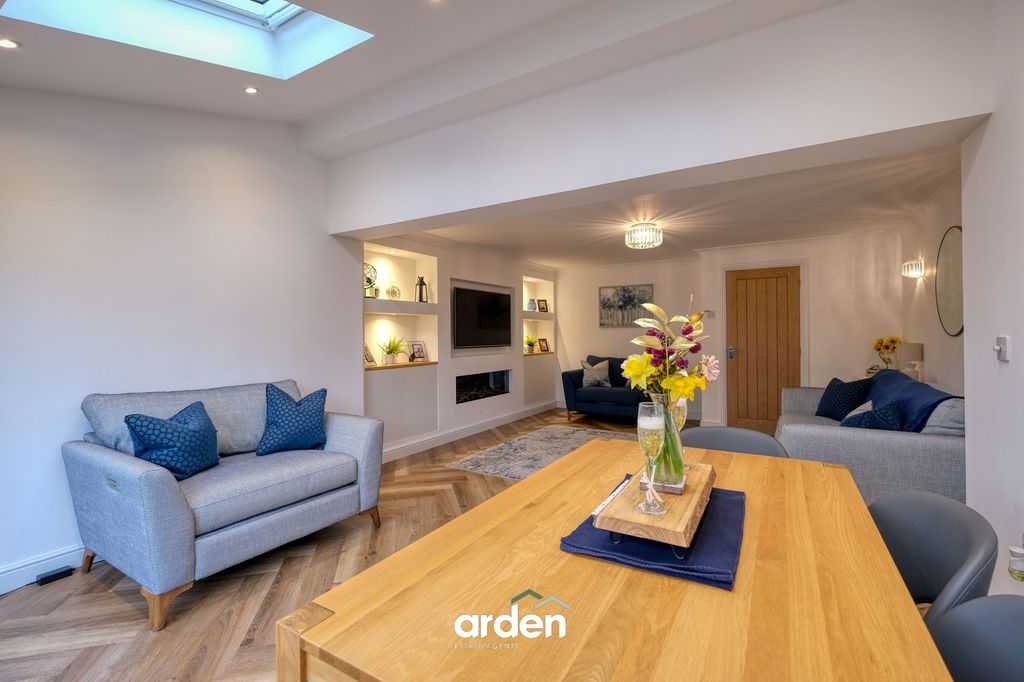 Property photo 2 of 14